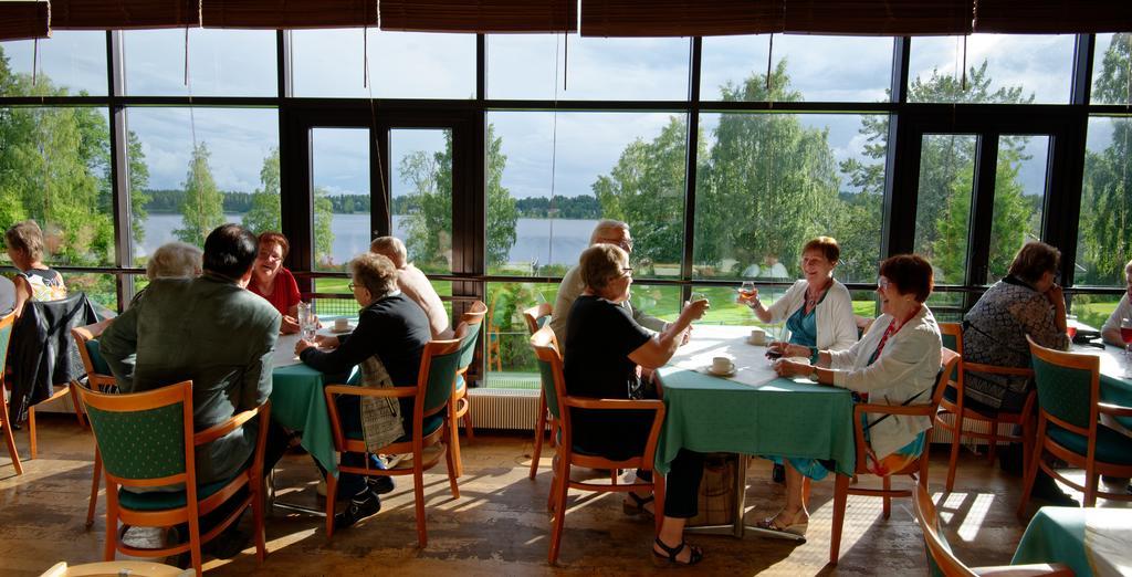 Hôtel Lomakeskus Kuntoranta à Varkaus Extérieur photo
